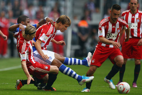 图片报：基米希在加练角球，本赛季他利用角球已送出四次助攻（图片报：基米希加强角球训练，本赛季角球助攻已达4次）