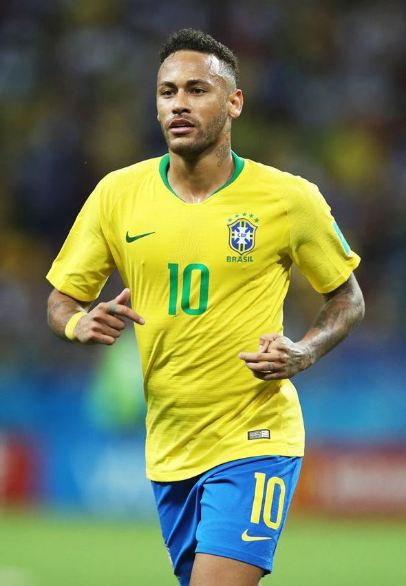 川普狂喜，乡下人乐队将在世界杯抽签仪式结束后表演《YMCA》（特朗普喜不自禁：世界杯抽签仪式落幕后，乡下人乐队将献唱《YMCA）