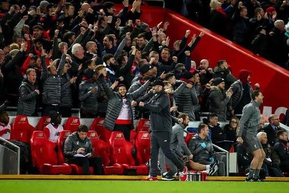 混团世界杯爆大冷！日本一哥被爆冷，张本美和剃光头，国乒打硬战（混团世界杯大冷门：日本一哥出局，张本美和剃发立志，国乒鏖战过关）