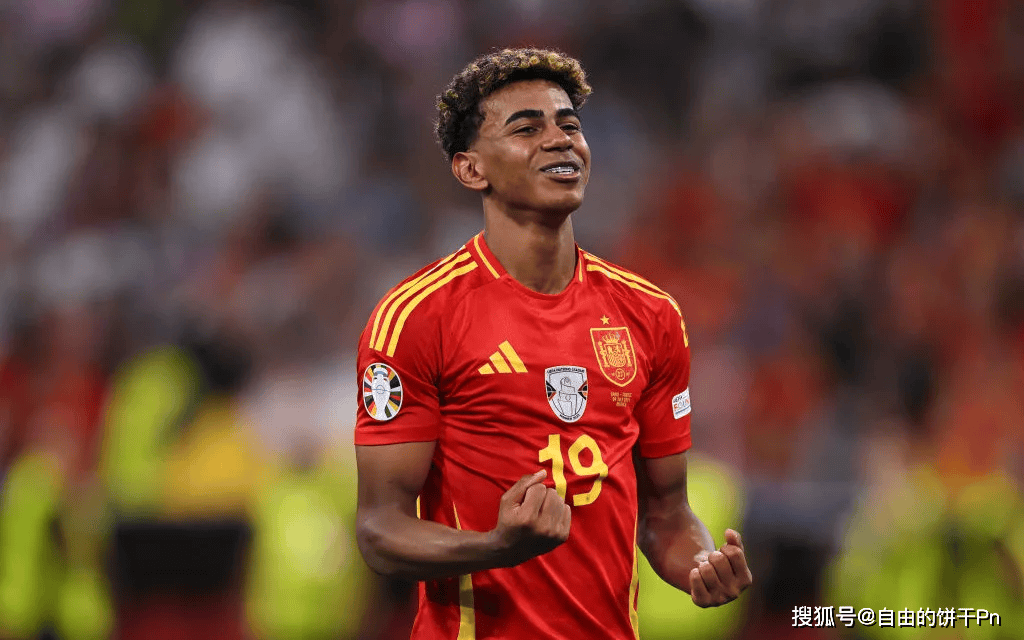 赛后未感谢球迷，捷克全队奖金被取消，队长绍切克被撤职（赛后未向球迷致意，捷克队全队奖金被取消，队长绍切克遭免职）