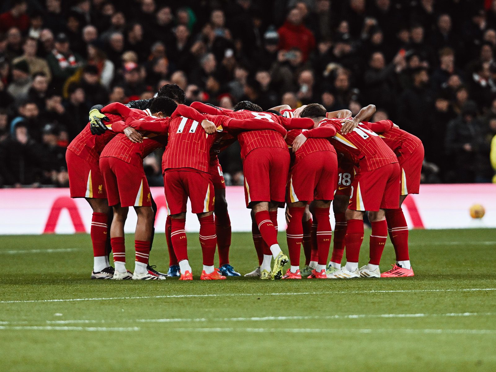 NBA球员交易动态及球队影响（NBA球员转会动向与球队格局变化）