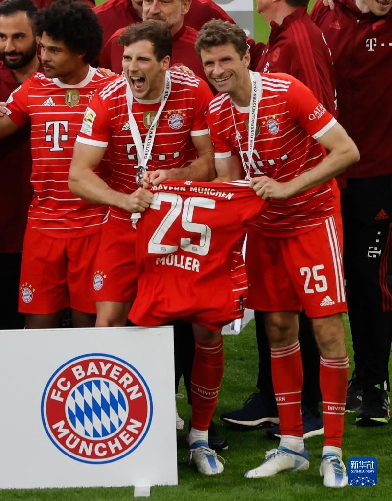 暖心，身患横纹肌肉瘤的河南队小球迷收到王上源送的签名球衣（王上源赠签名球衣 温暖河南队患横纹肌肉瘤小球迷）