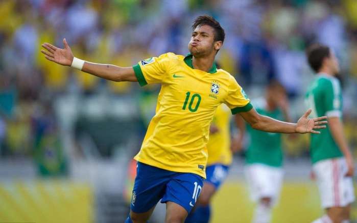 TA：部分牙买加国脚不愿格林伍德入队，认为其意图搭“顺风车”（TA：部分牙买加国脚反对格林伍德入选，认为他想借机蹭热度）